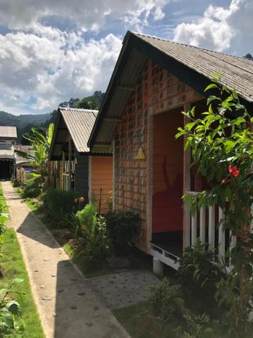 Beach Shack Chalet - Garden View Aframe Big Unit Kampong Juara Luaran gambar